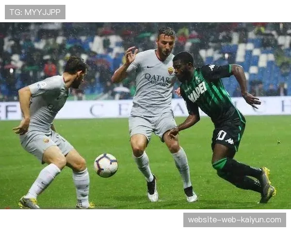 罗马对阵萨索洛大名单公布,迪巴拉伤愈回归进入替补席